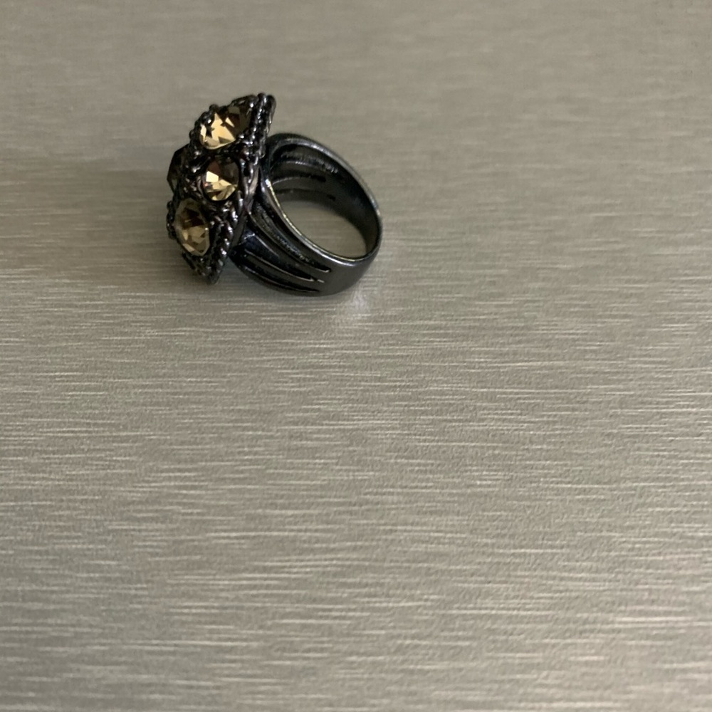 Ring - Picture 4 of 4